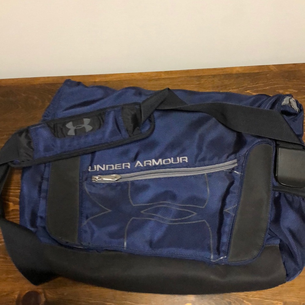 Under armor messenger bag